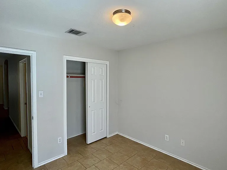 112 Cowboy Cv — Photo 26