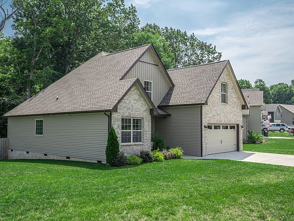 3rd image of 137 Sycamore Hill Dr