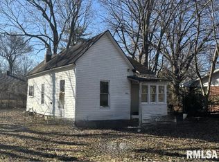 909 W Sycamore St, Carbondale, IL 62901