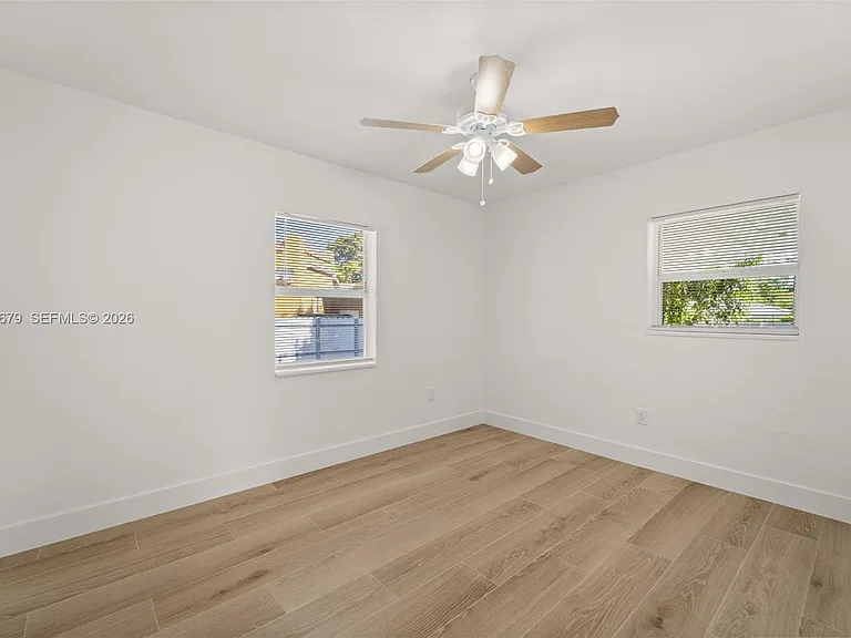 255 Beacom Blvd #DOWNSTAIRS — Photo 8