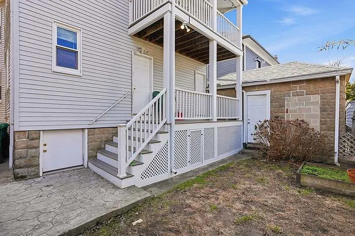 95 Capen St #2 — Photo 14