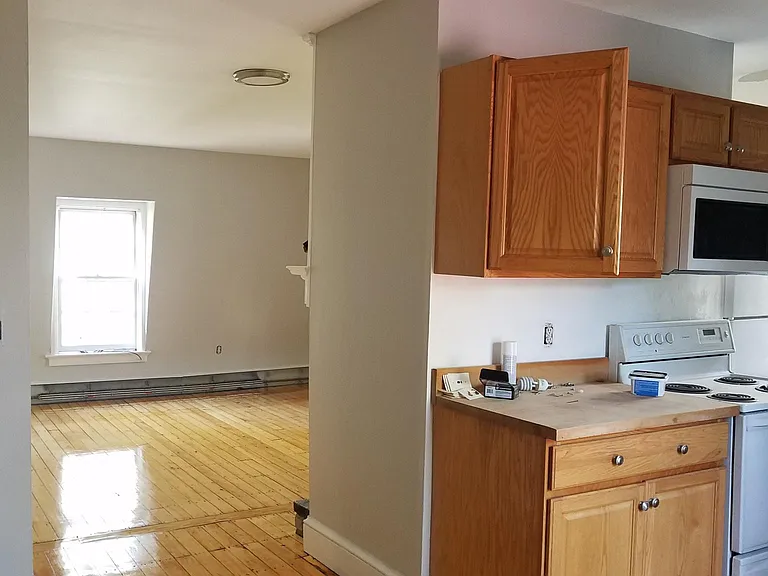 8 Cady St #3 — Photo 3