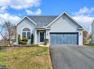 9 Laurel Woods Dr, Shillington, PA 19607