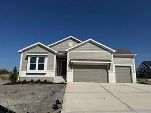 3347 SW Arbor Ln, Lees Summit, MO 64082
