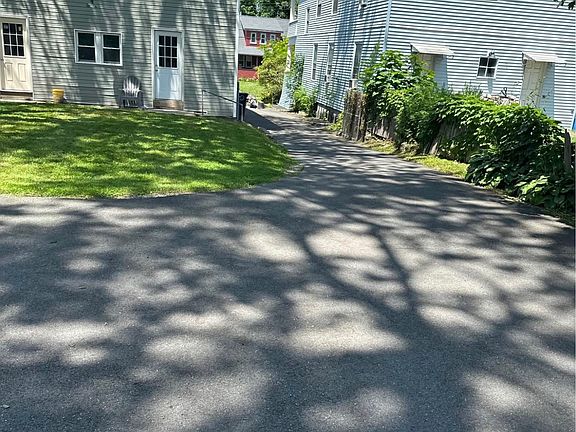 2nd image of 40 Pinewood Ave Floor 2