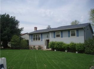 101 Lawnview Dr, Freedom, PA 15042
