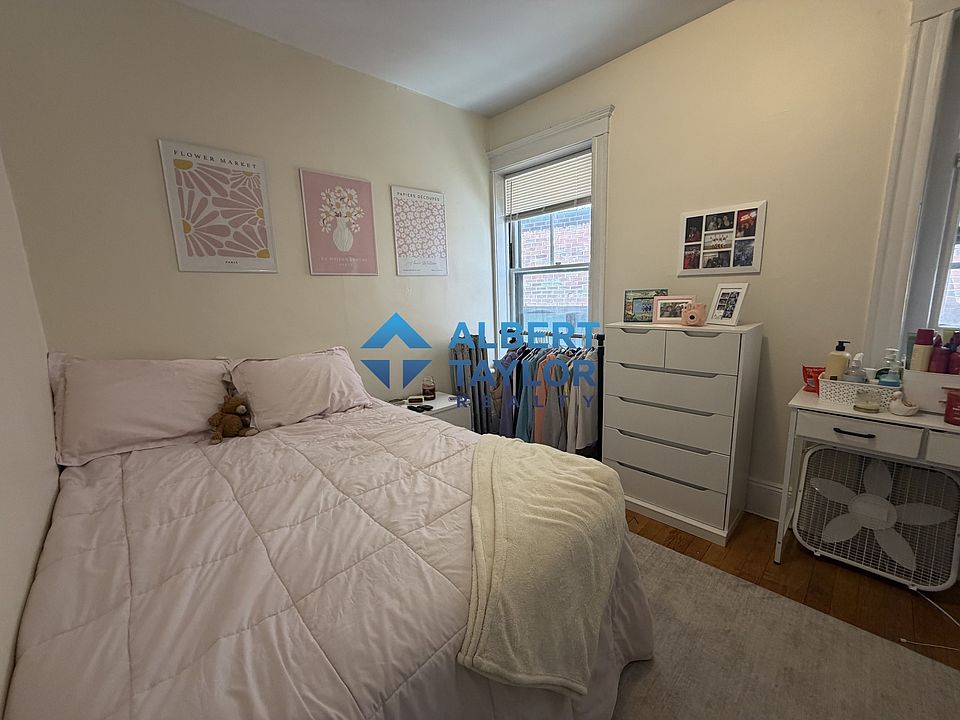 Bedroom #1