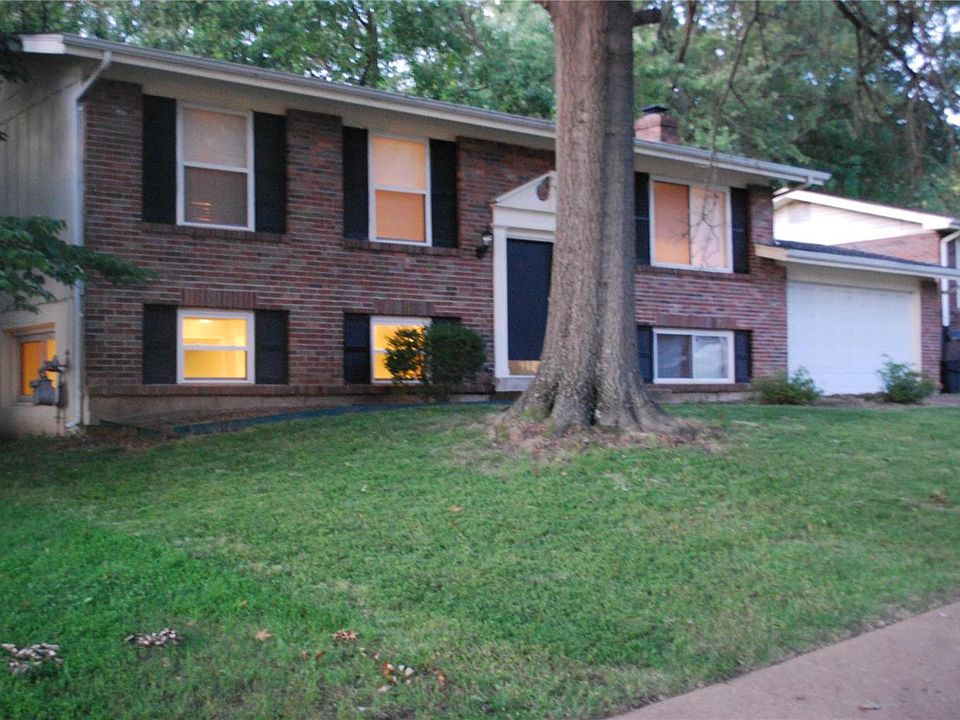 2nd image of 1135 Villaview Dr