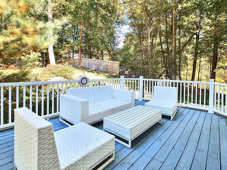 20 Joann Cir — Photo 23