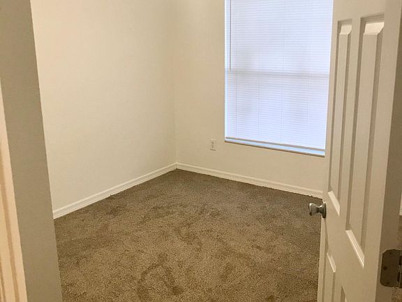 3rd image of 3043 6th Ave S