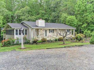 35 Small Creek Ln, Hendersonville, NC 28792