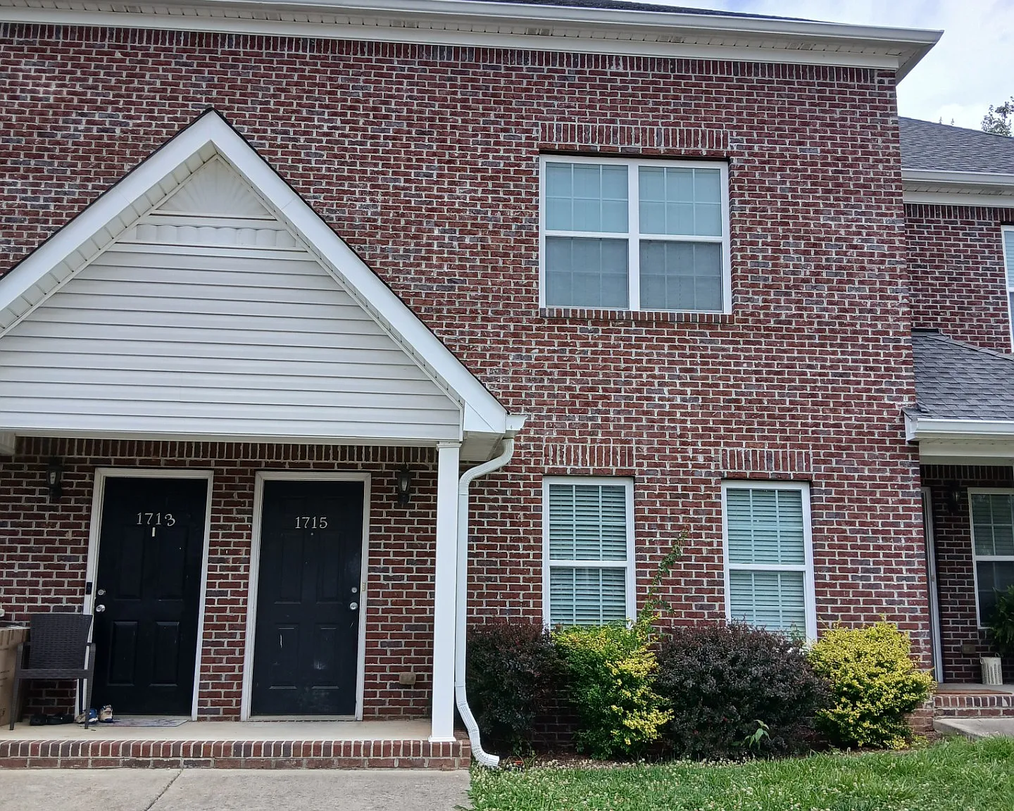 2 bed, 2.5 bath, 1224 sqft, $1,400 — Photo 1