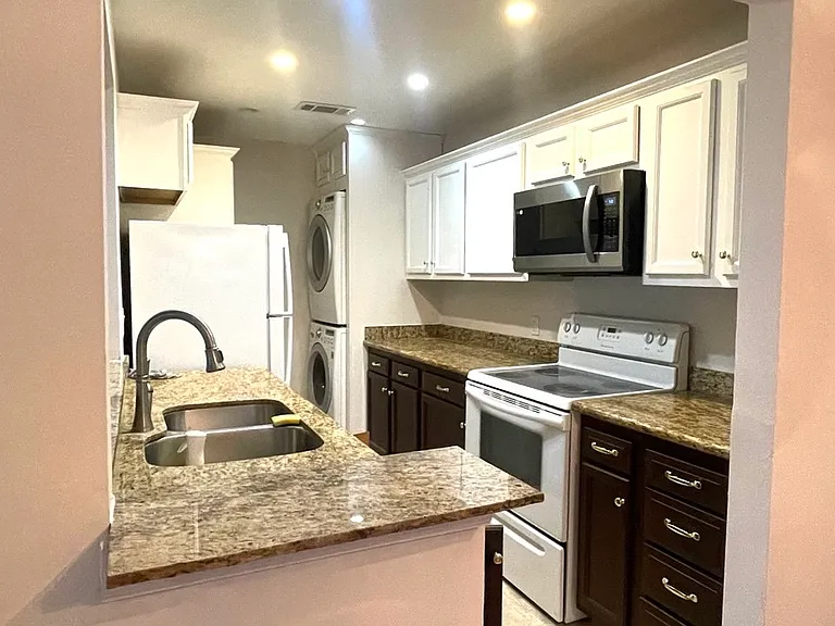 5534 Beverlyhill St — Photo 25