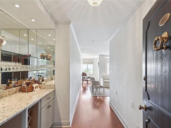5th image of 1550 2nd St APT 8C