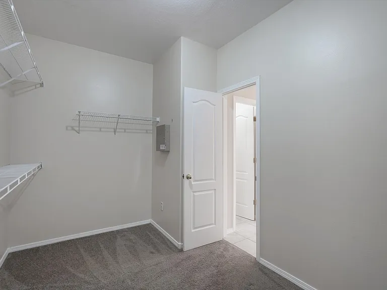 9319 Battle Creek St NW — Photo 25
