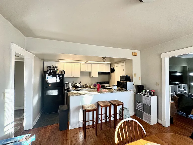 Nixon St. Apartments — Photo 43