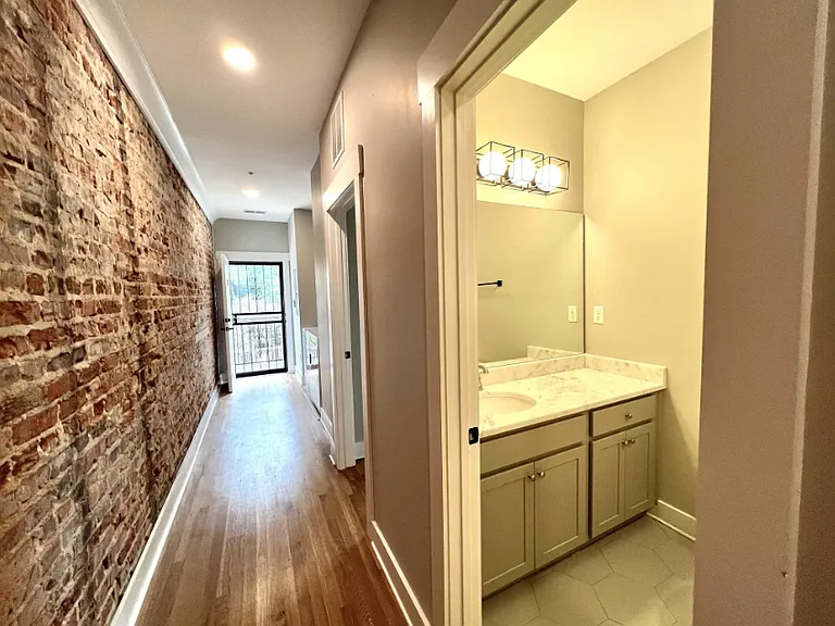 26 N McLean Blvd #201 — Photo 16