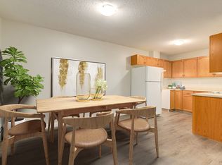 5320 47th Ave #104, Wetaskiwin, AB T9A 0K8