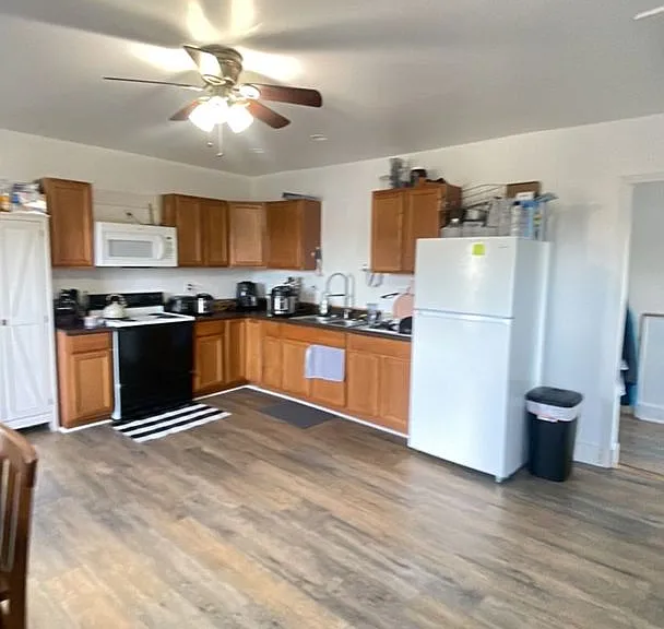 1464 Forest Ave — Photo 12