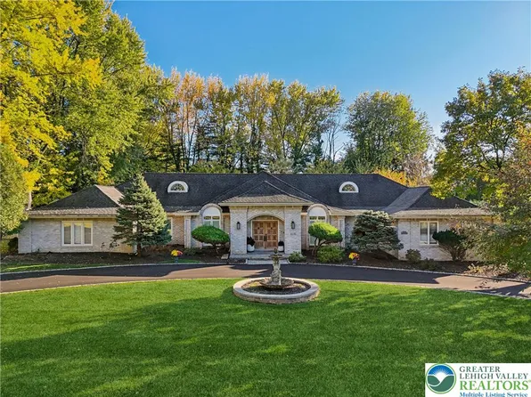 2270 Bishop Rd, Allentown, PA 18103