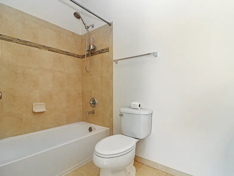 24620 Byrne Meadow Sq #300 — Photo 15