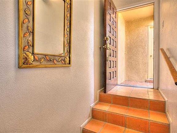 2nd image of 2813 Plaza Rojo