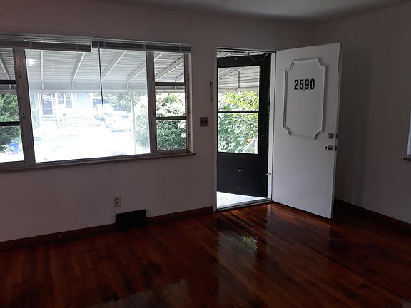 5th image of 2590 Azelda Ave