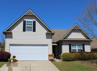 82 Maple Hill Dr, Newnan, GA 30265