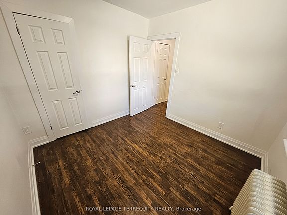 4th image of 450 Arlington Ave #4