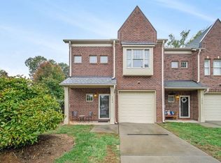 4644 Dabney Vigor Dr, Charlotte, NC 28209