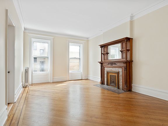 4th image of 69 8th Ave APT 3