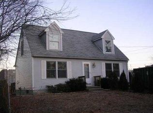 4 Call St, Warwick, RI 02889