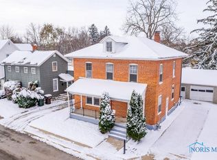 72 Center St, Tiffin, OH 44883