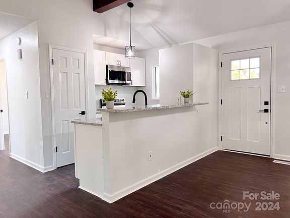 4th image of 5268 Stonewood Dr