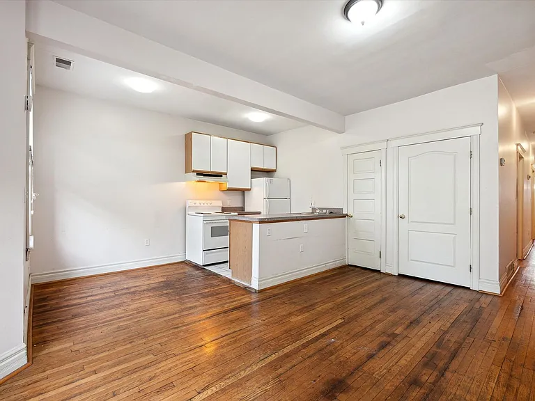 626 E. Ferry - FDR — Photo 8