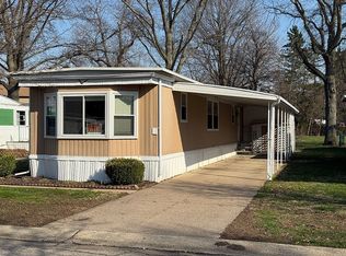 210 Buckingham Dr, Geneva, OH 44041