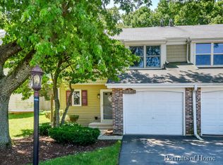25W041 Keswick Ln, Naperville, IL 60540