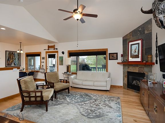 3rd image of 155 Morgan Creek Ln