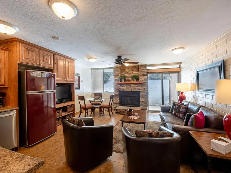 1655 Captain Molly Dr #211 — Photo 4
