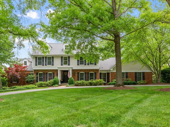 6 Vanessa Dr, Saint Louis, MO 63131