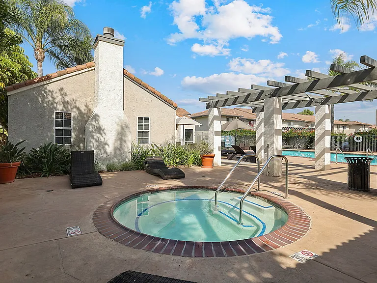 Country Villas — Photo 18