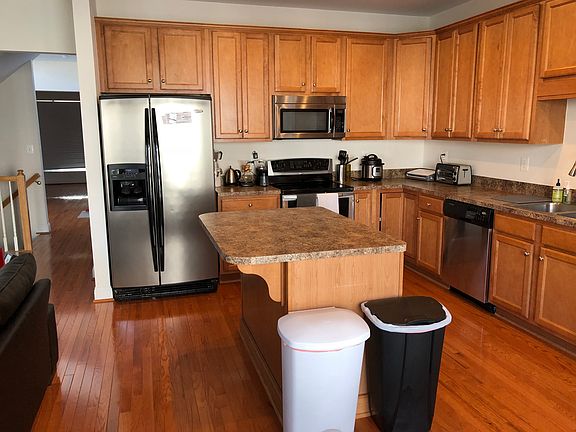 3rd image of 23427 Dahlia Cir