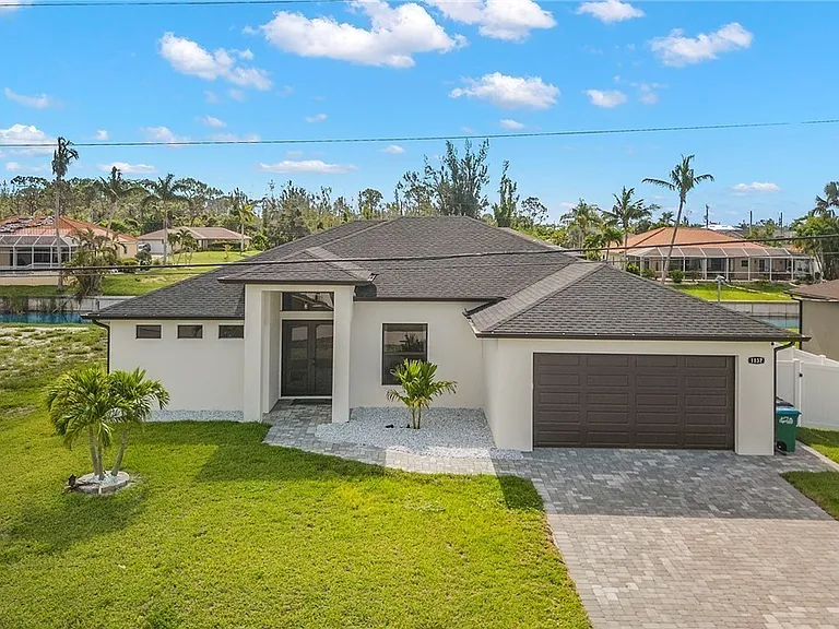 1137 SW 18th Ct — Photo 30