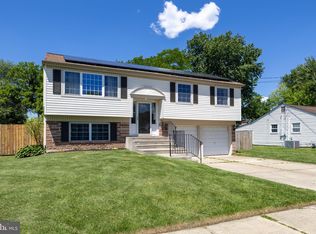 21 Lanfair Rd, Marlton, NJ 08053