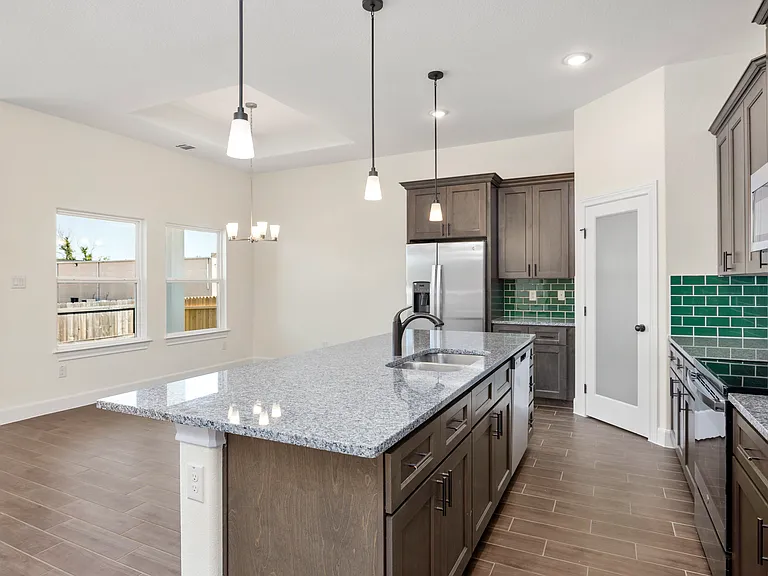 406 Park Cir — Photo 7