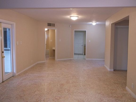 5th image of 1304 Wengert Ave