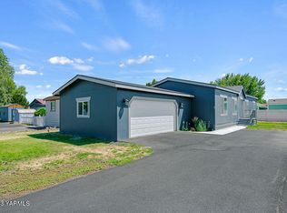 3005 Castlevale Rd TRLR 29, Yakima, WA 98902