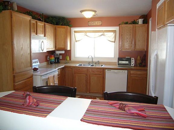 2nd image of 355 Highland Dr