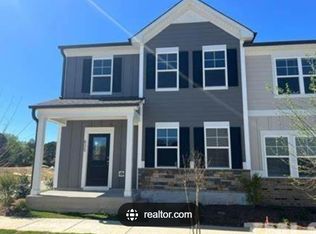 805 Trestleview St, Fuquay Varina, NC 27526