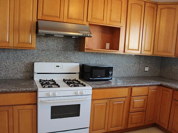 2nd image of 175 Vernon St #A